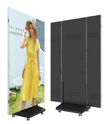 Trifoldable Indoor LED Poster Display jest bezproblemowy i błyszczący idealny do luksusowych wystaw detalicznych i gościnności