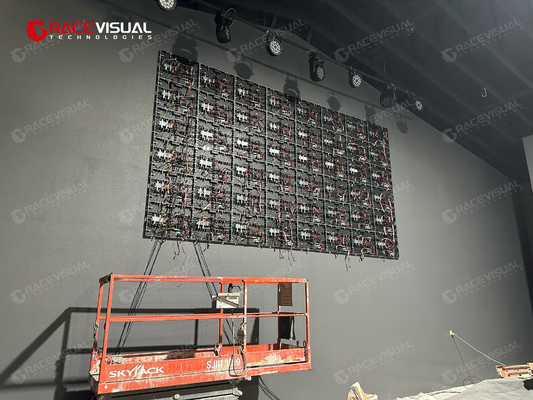 Wysoka częstotliwość odświeżania 7680Hz Wewnętrzny wyświetlacz LED P2.5mm